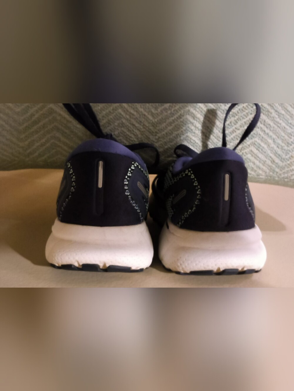BROOKS WOMEN'S GHOST 14 ATHLETIC SHOES - PEACOAT/YUCCA/NAVY, Size 11 - Picture 13 of 15